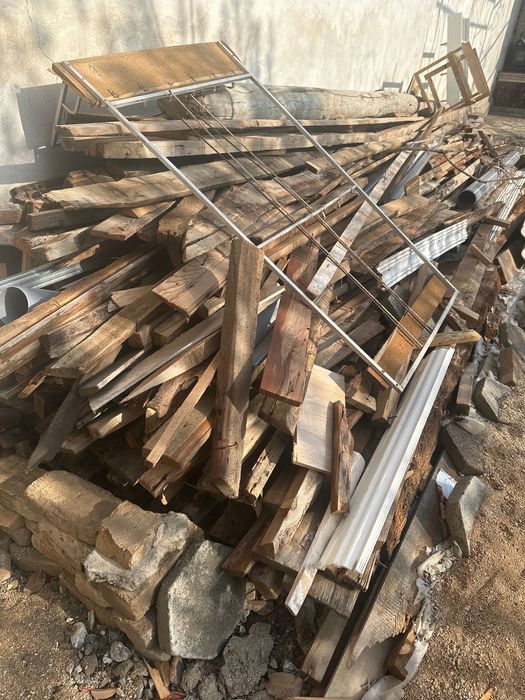 Эски пол тахта сотилади