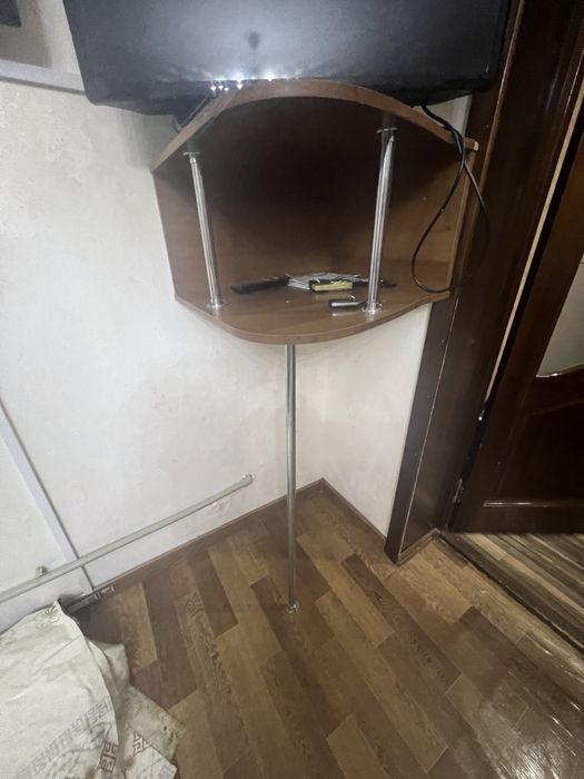 Подставка  под телевизор
