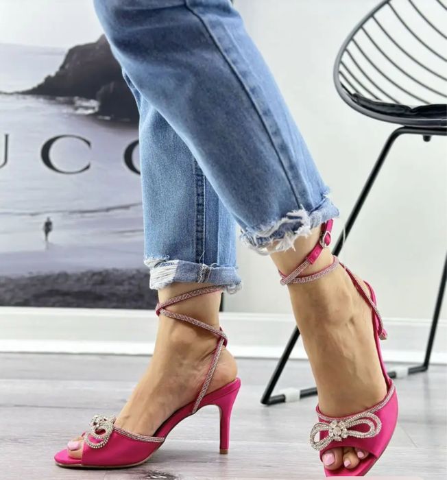 продам туфли-босоножки