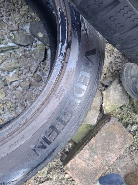 Vand 2 anvelope 225 55 18 vredestine de iarna bune dot 2022