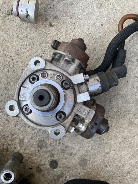 Pompa inalte A4 B8 A5 A6 A7 4G Q5 Q7 3.0 tdi 245 CP CDUC CDU CLAB