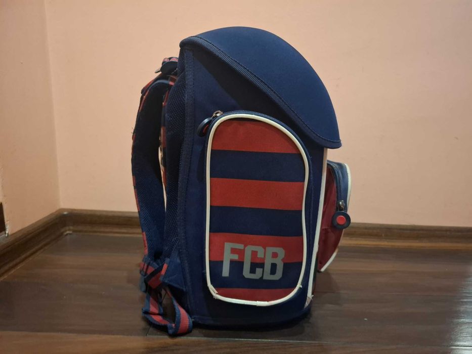 Раница за училище на барселона