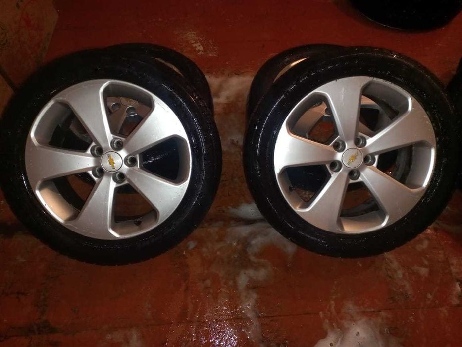 Продается шины с дисками 215 ,55, R 17  летние