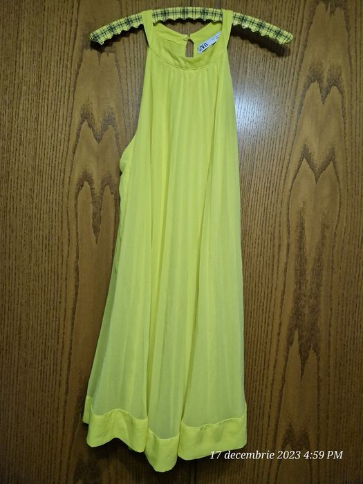 Rochie plasată,  superbă, Zara