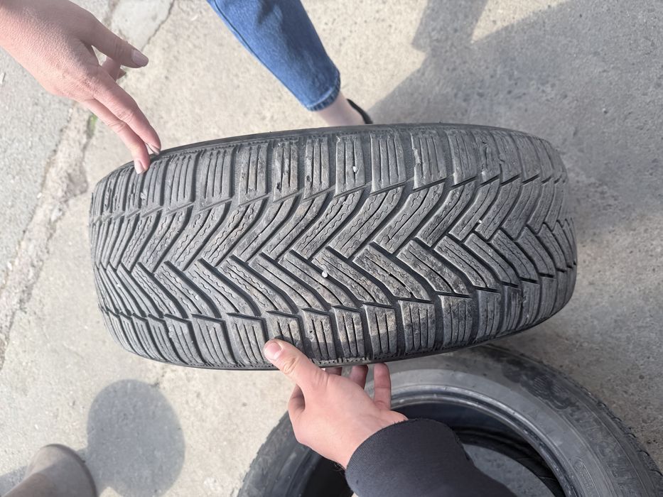 Продавам комплект 4 броя гуми 225/55 R16.