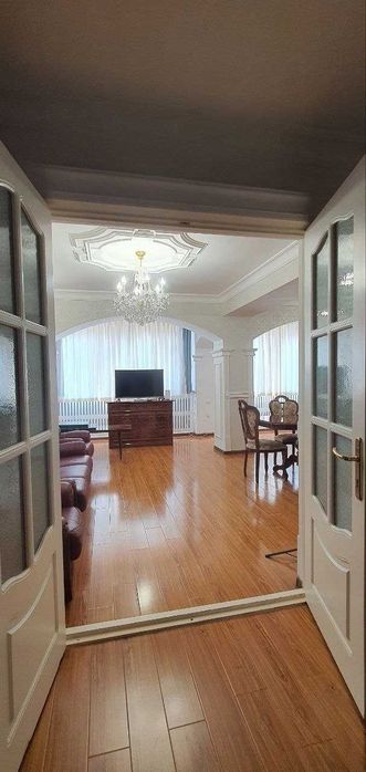 Продается квартира, уникальная планировка, массив Дархан