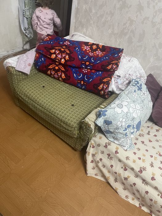 Отдам даром старую мебель