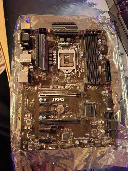 Vând placa de baza msi z270-a pro fără IO shield+cadou