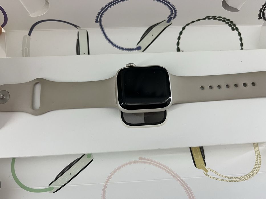Б/У Apple Watch Series 9 41mm Starlight GPS