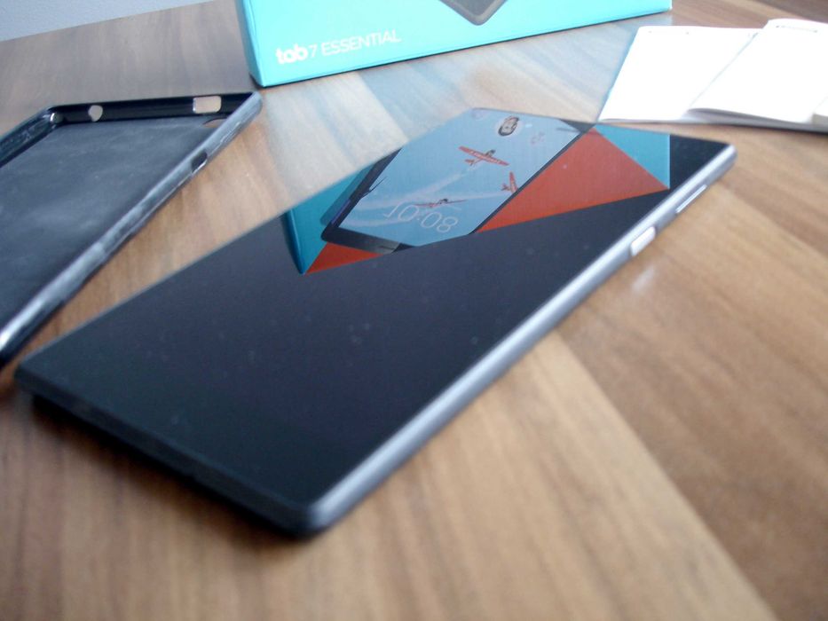 Таблет Lenovo Tab 7 Essential