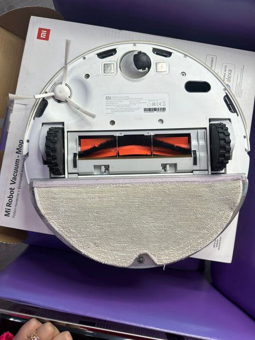 Продам робот-пылесос Vacuum Mop