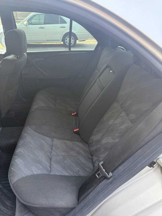 Mercedes-Benz  Avangard 111