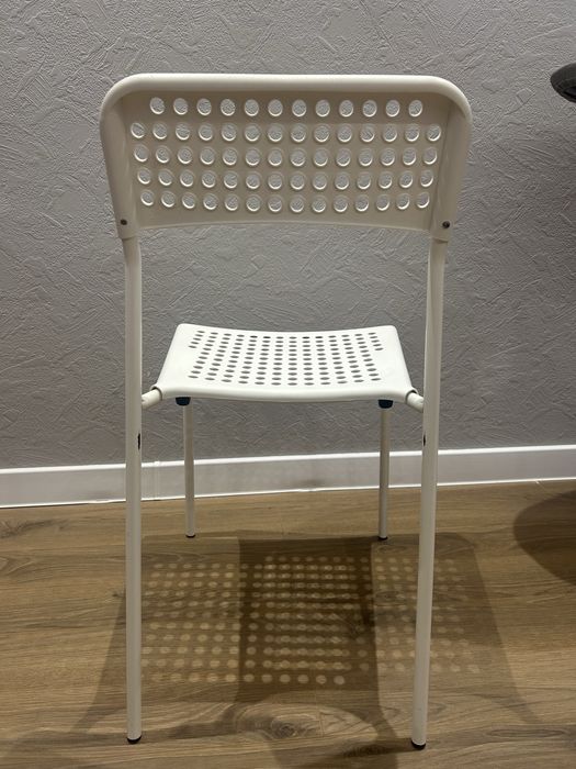 в наличии белые стулья икеи