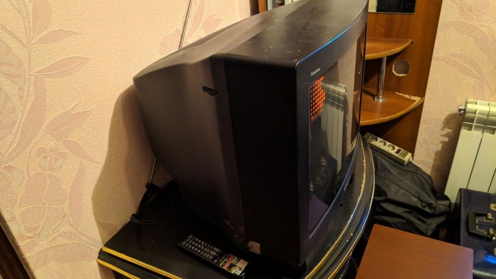 Продам телевизор "SONY TRINITRON"