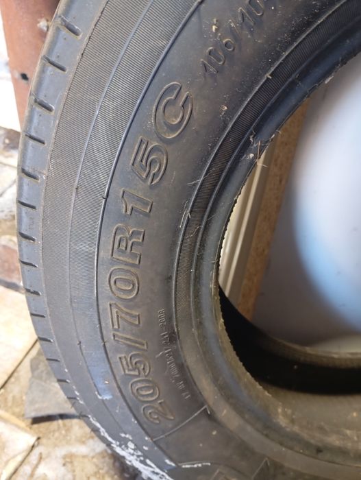 Резина 205/70-15с