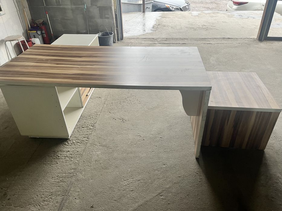 Продам стол офисный