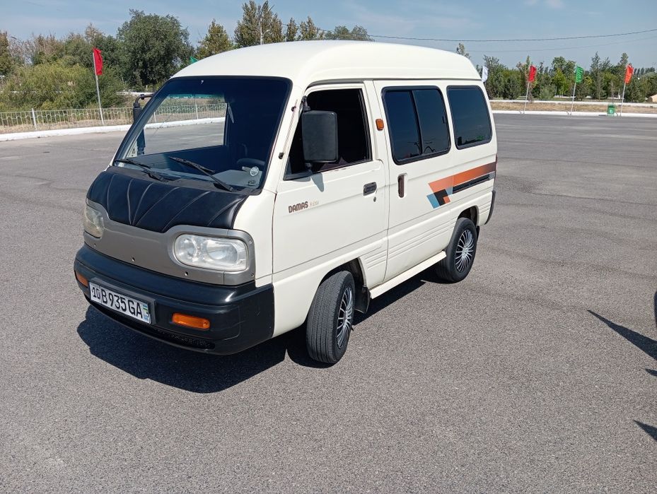 Damas 2006 yil rangi oq