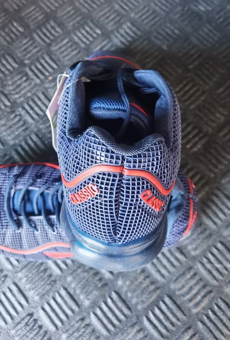 Нови Маратонки 42