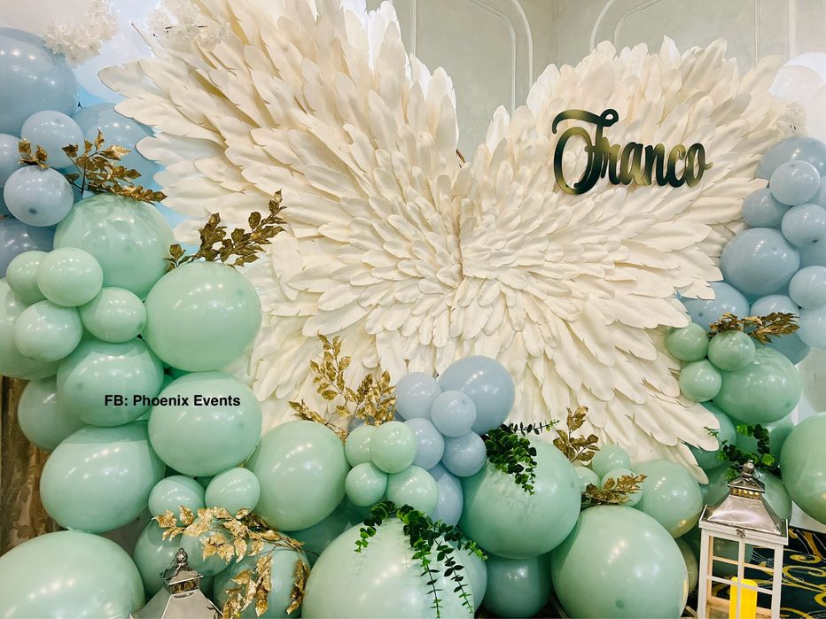 Aripi inger baloane photocorner decoratiuni aranjamente decor botez
