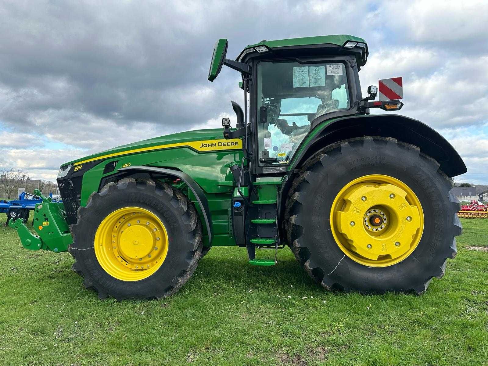 Tractor John Deere 8R410 Signature Edition(Nou) Atel • OLX.ro