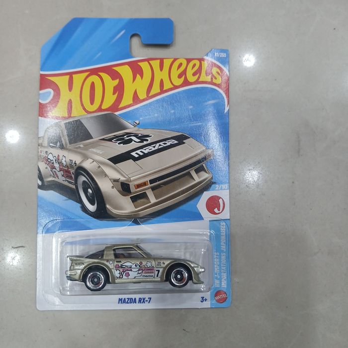 Hot Wheels Mazda RX-7 Original, yangi