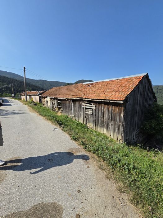 Продавам парцел село Манастир