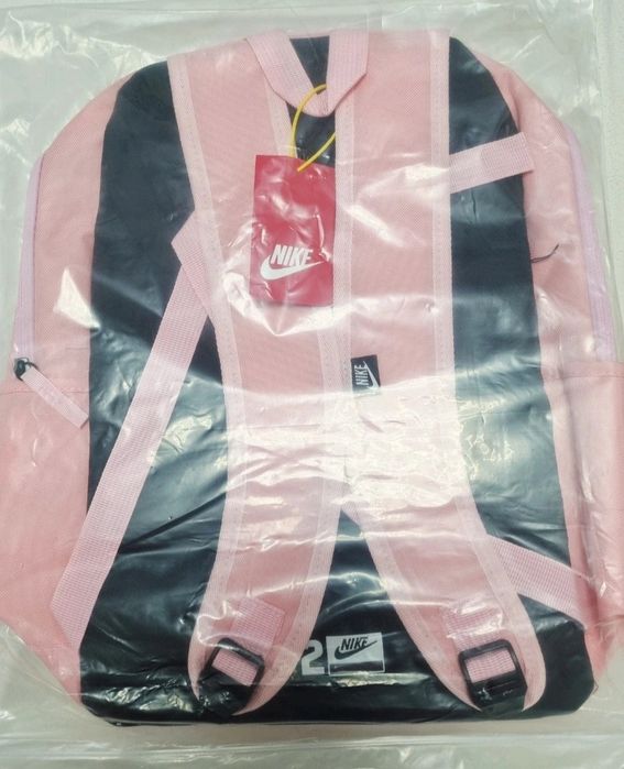 Rucsac Nike nou cu etichetă