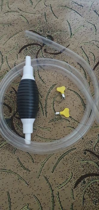 Pompa manuala  de transfer lichide. Sunați! Nu merge mesageria olx.