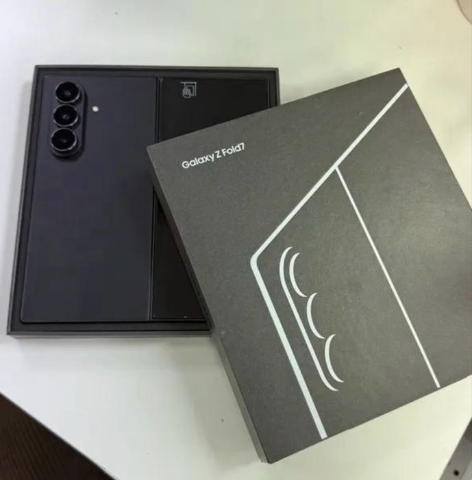 Samsung Galaxy Z Fold7 – 1 TB / 16 GB RAM – Jetblack – Garanție 12 luni