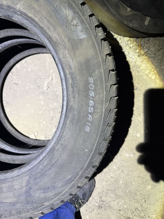 Продам зимнюю резину р16