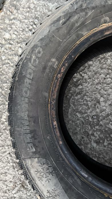 Продам шины зимнии