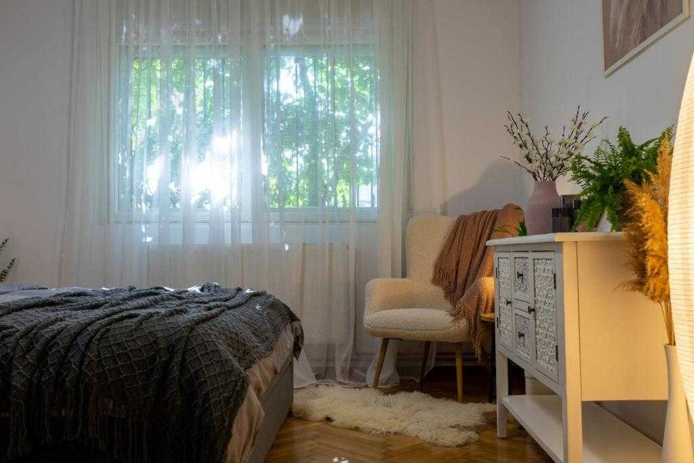 Apartament 3 camere - Central - De închiriat