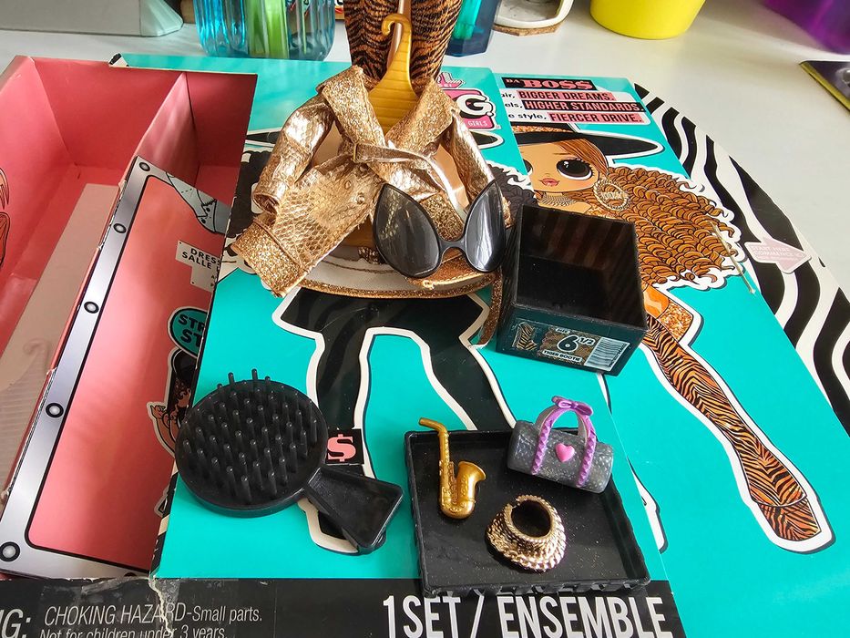 Păpușă LOL Surprise Da, BOSS + accesorii  + CADOU