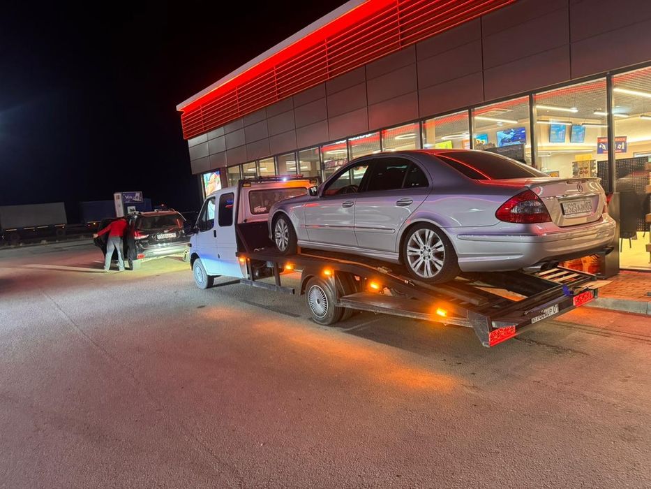 Продам  эвакуатор  форд.