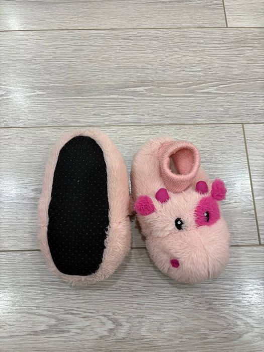 Домашние тапочки коровка от DeFactum