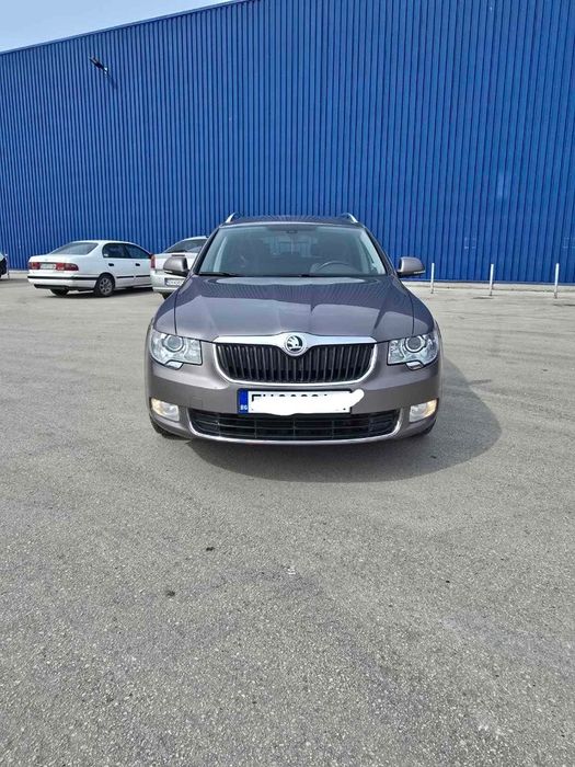 Skoda Superb 2011