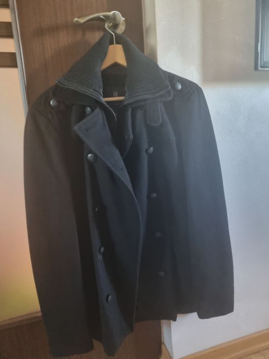 PALTON BERSHKA barbatiI marimea M