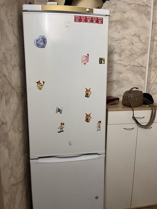Продам холодильник