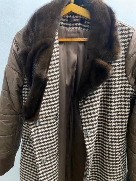 Продается пальто