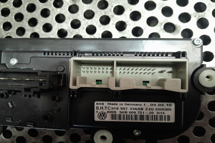 Comanda clima 3C8907336AB / 5HB009751-20 3C8907336AB / 5HB009751-20 V