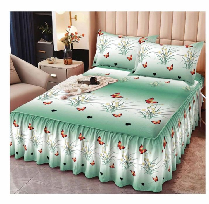 Cearceaf de pat finet cu volănașe + doua fete de perna