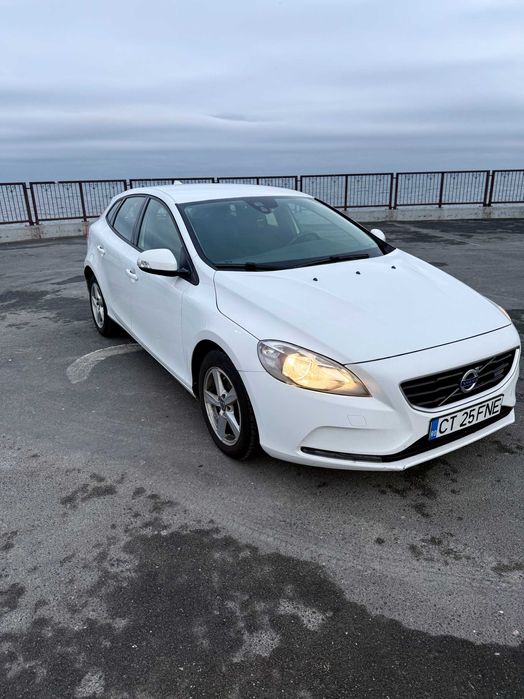 Volvo V40 Rdesign