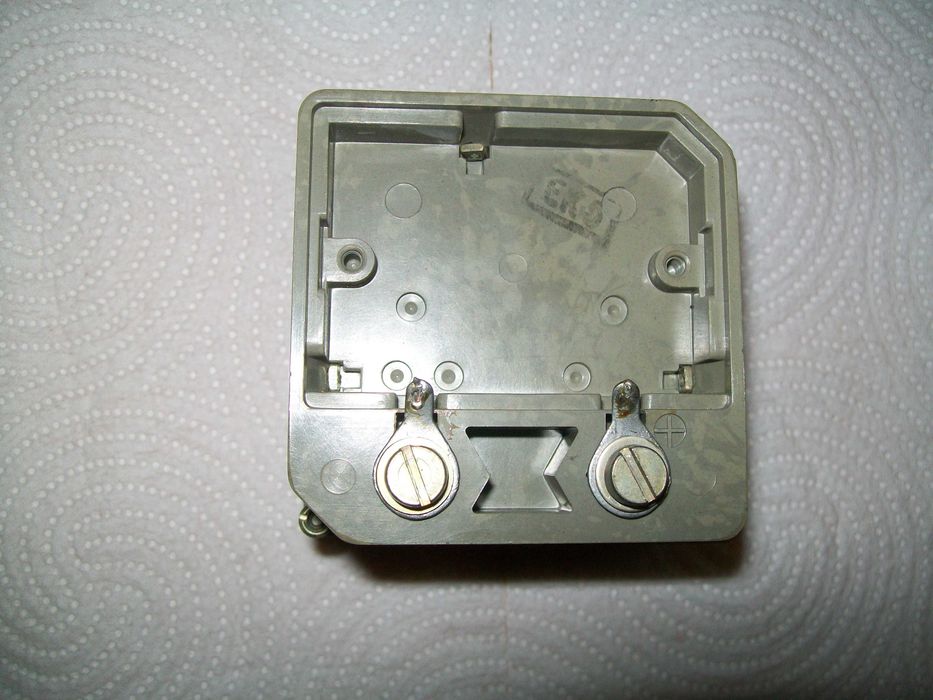 Nepermetru vintage. Aparat de măsură și control