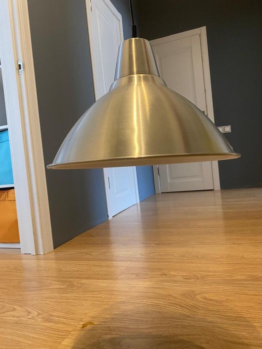 Продам б/у люстру в отличном состоянии