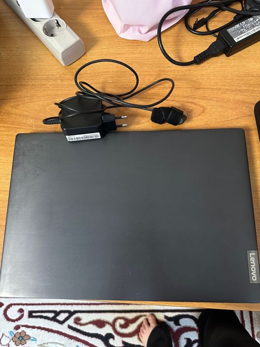 Продам Lenovo v15