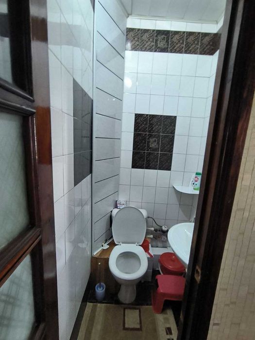 Продается на Карасу-3 3 комнатная квартира. Sotiladi 3 xonali kvartira