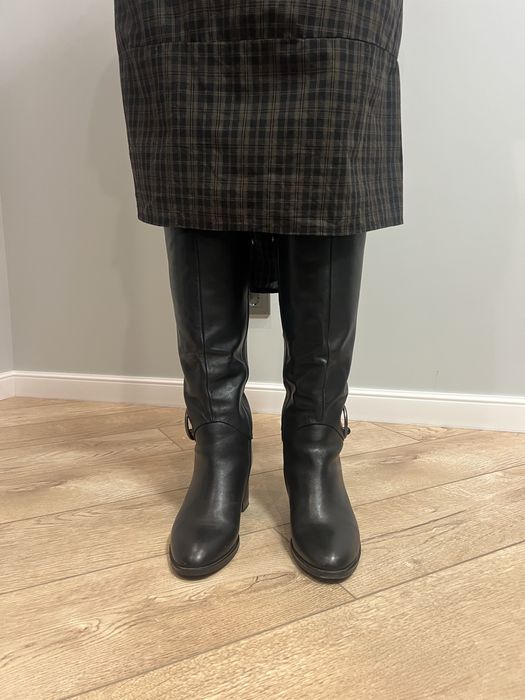 Продам осенние сапоги