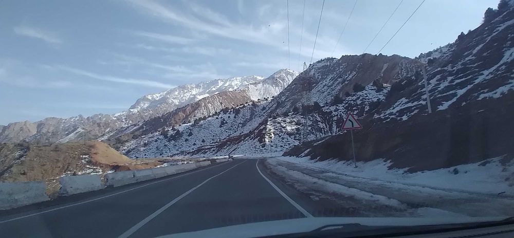 Продам дача Чимган 25соток 2этажа 6комнат