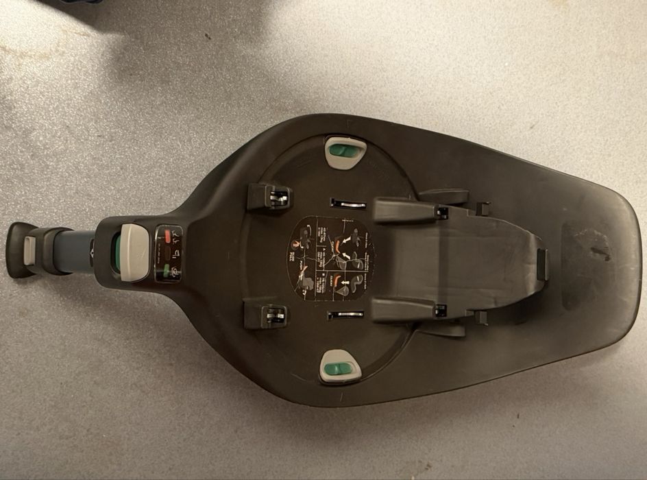 Baza Isofix  + Scoica Cybex Cloud-Z