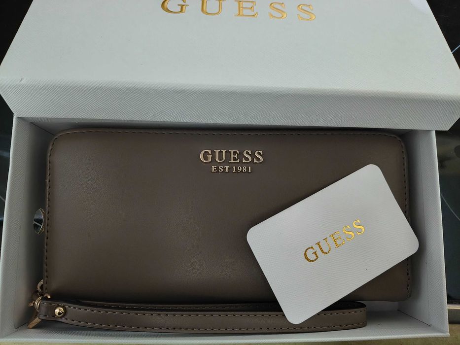 Дамско портмоне LAURELI -GUESS